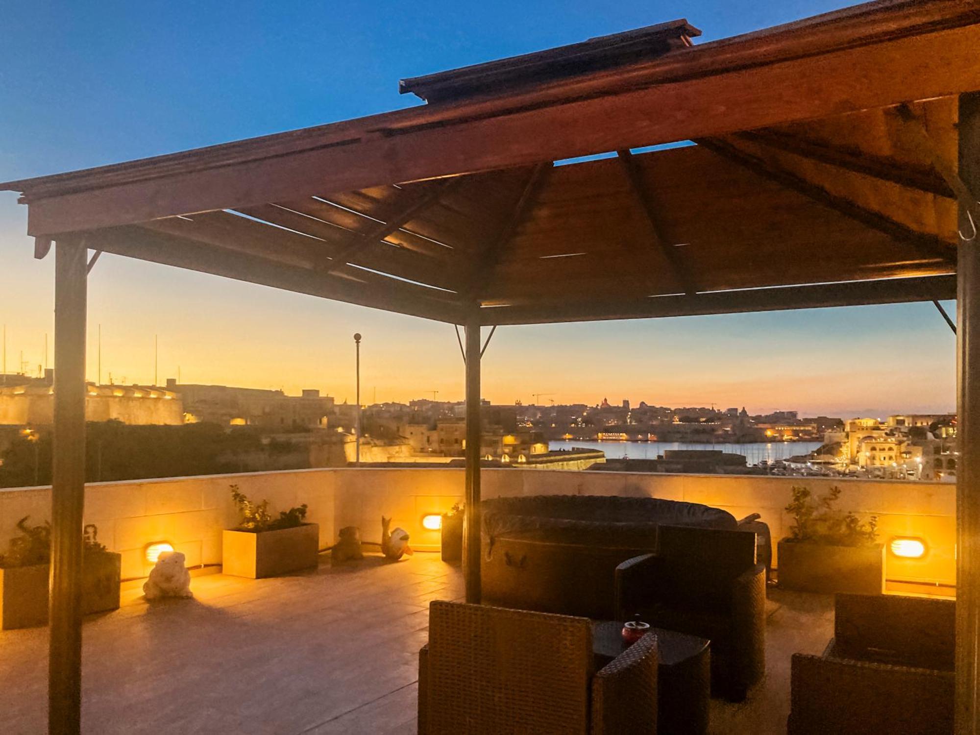 Valletta And Grand Harbour Lookout Kalkara Buitenkant foto
