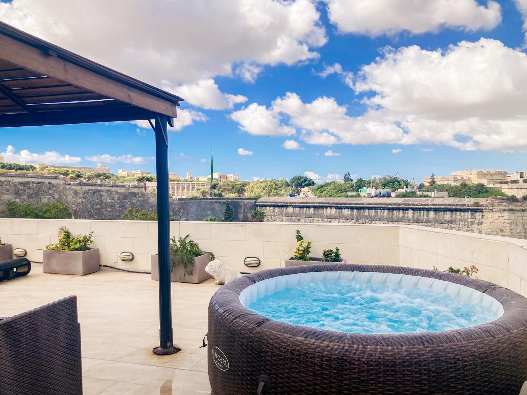 Valletta And Grand Harbour Lookout Kalkara Buitenkant foto